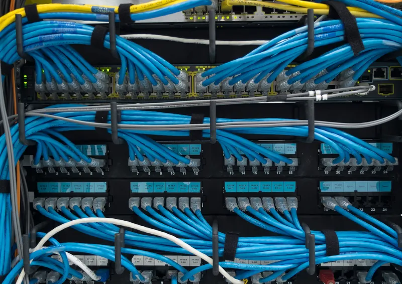 Düzenli network ve kamera kablolama altyapısı